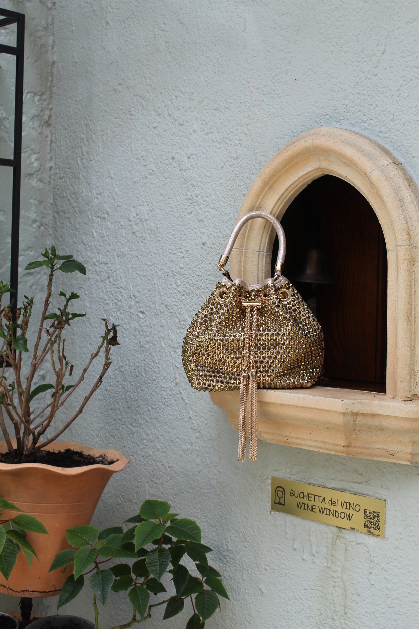 SANTORINI STUDDED HOTFIX POUCH - gold