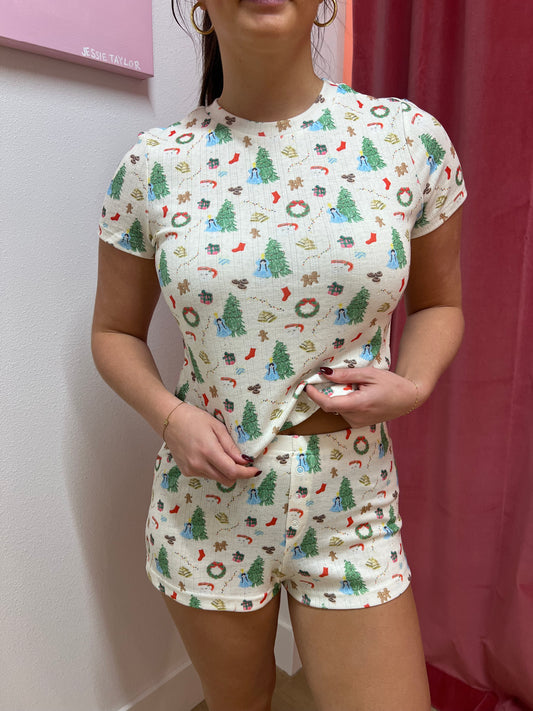 Kringle Holiday Print Cropped Tee