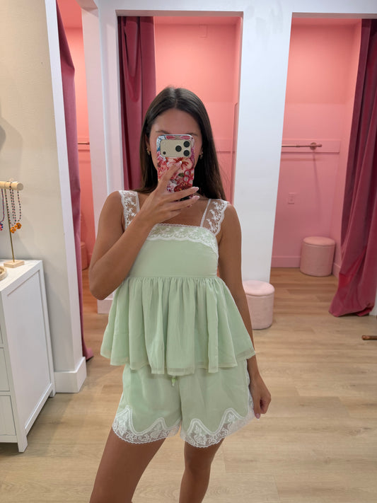 Moonveil Shorts - pistachio