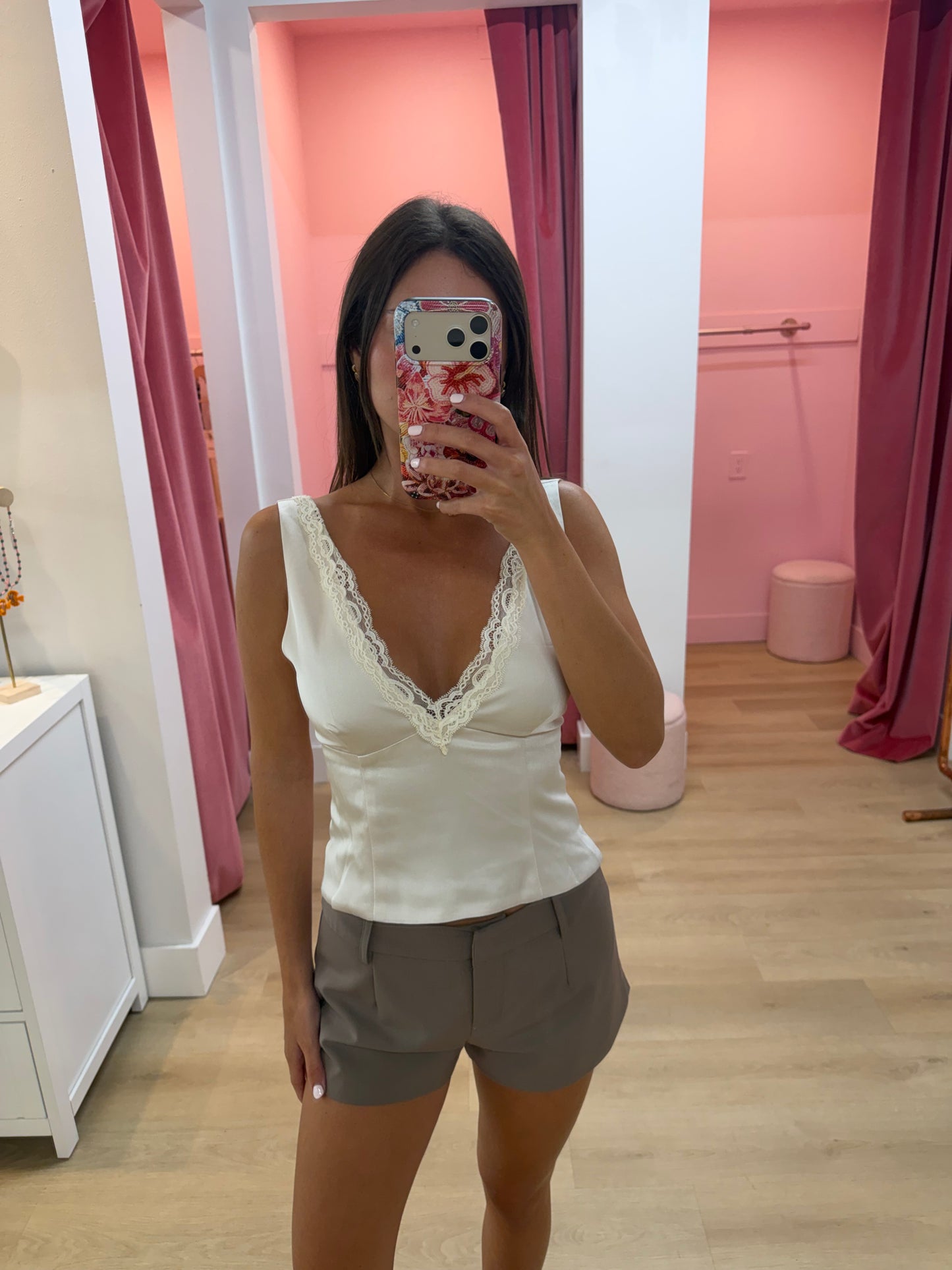 ANARA LACE TRIM TOP - CHAMPAGNE
