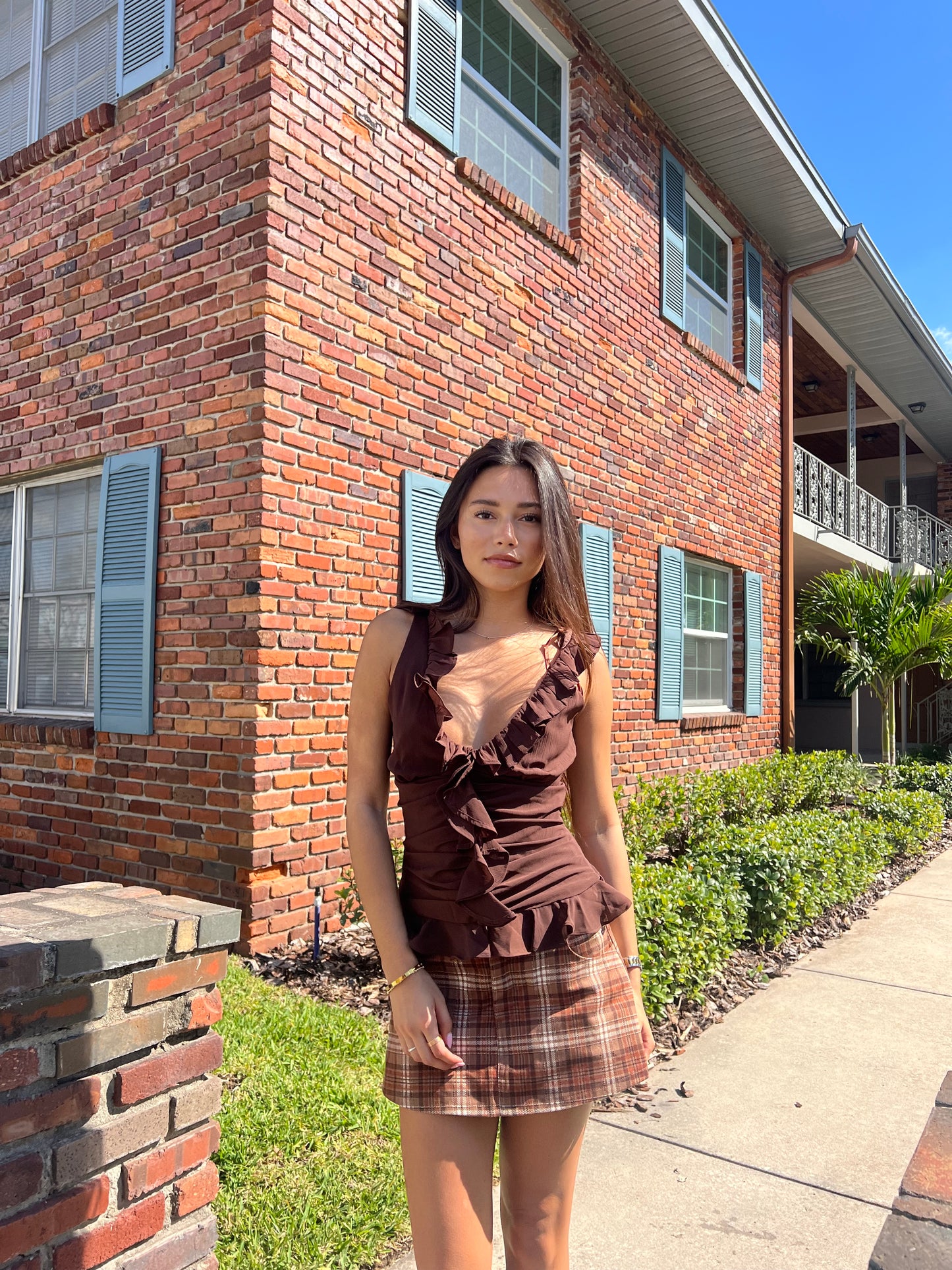 ALEXINA SLEEVELESS RUFFLE TOP - BITTER CHOCOLATE